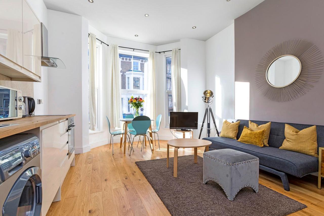 Stylish 2 Bed Apartment-zone 2 - 10 Minutes To The Heart Of London- Sleeps Up 8 Apartament Londra